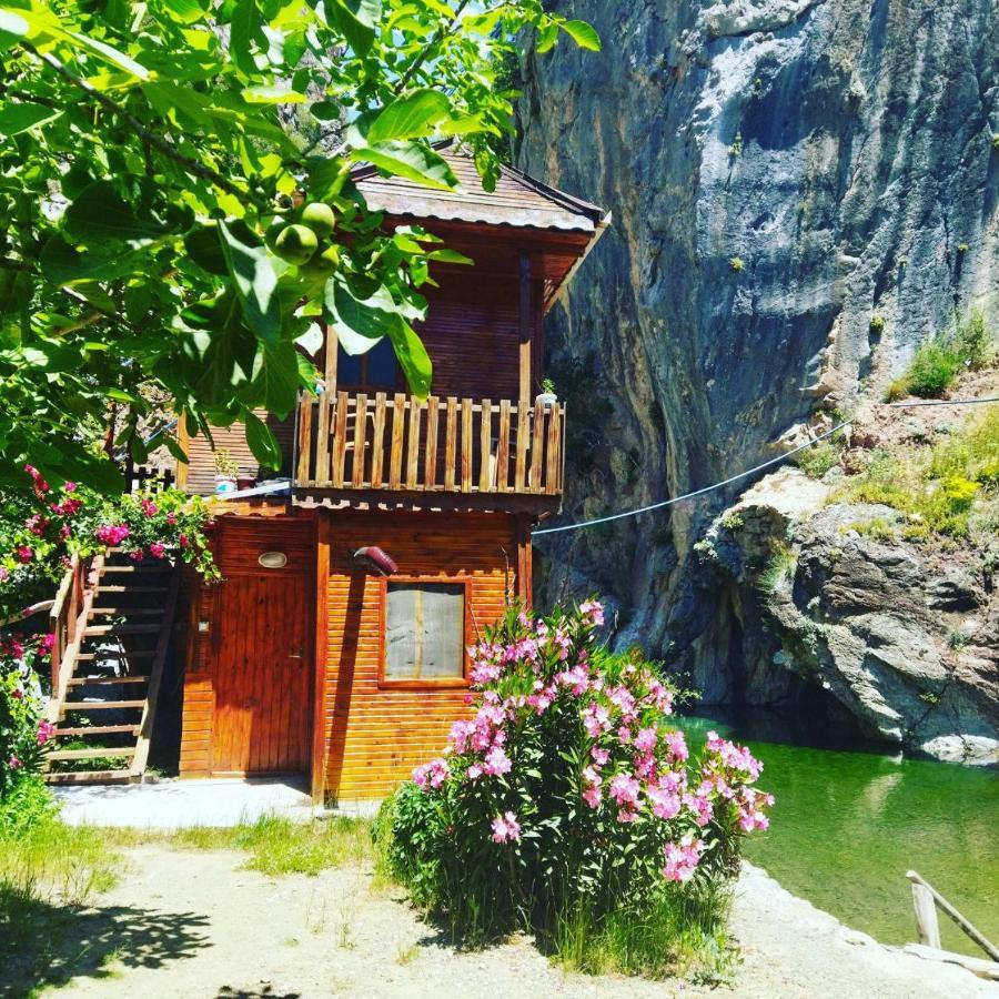 Kapuzbasi Selalesi Bastuerk Dinlenme Tesisleri Hotel Büyükçakır Exterior foto